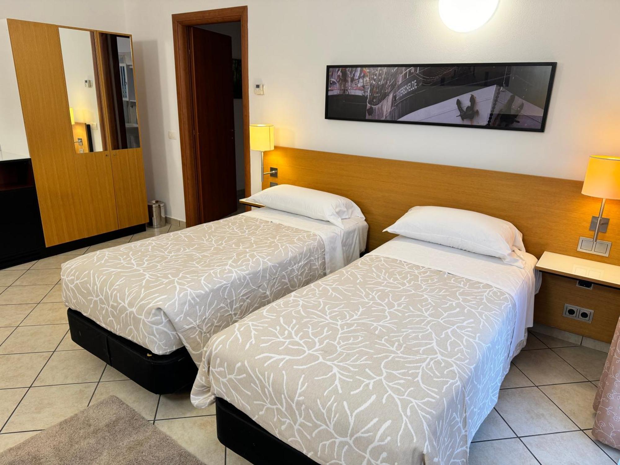 Residence Malpensa Somma Lombardo Exterior foto